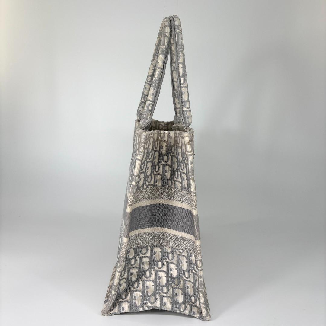 Christian Dior Book Tote Medium Oblique Gray