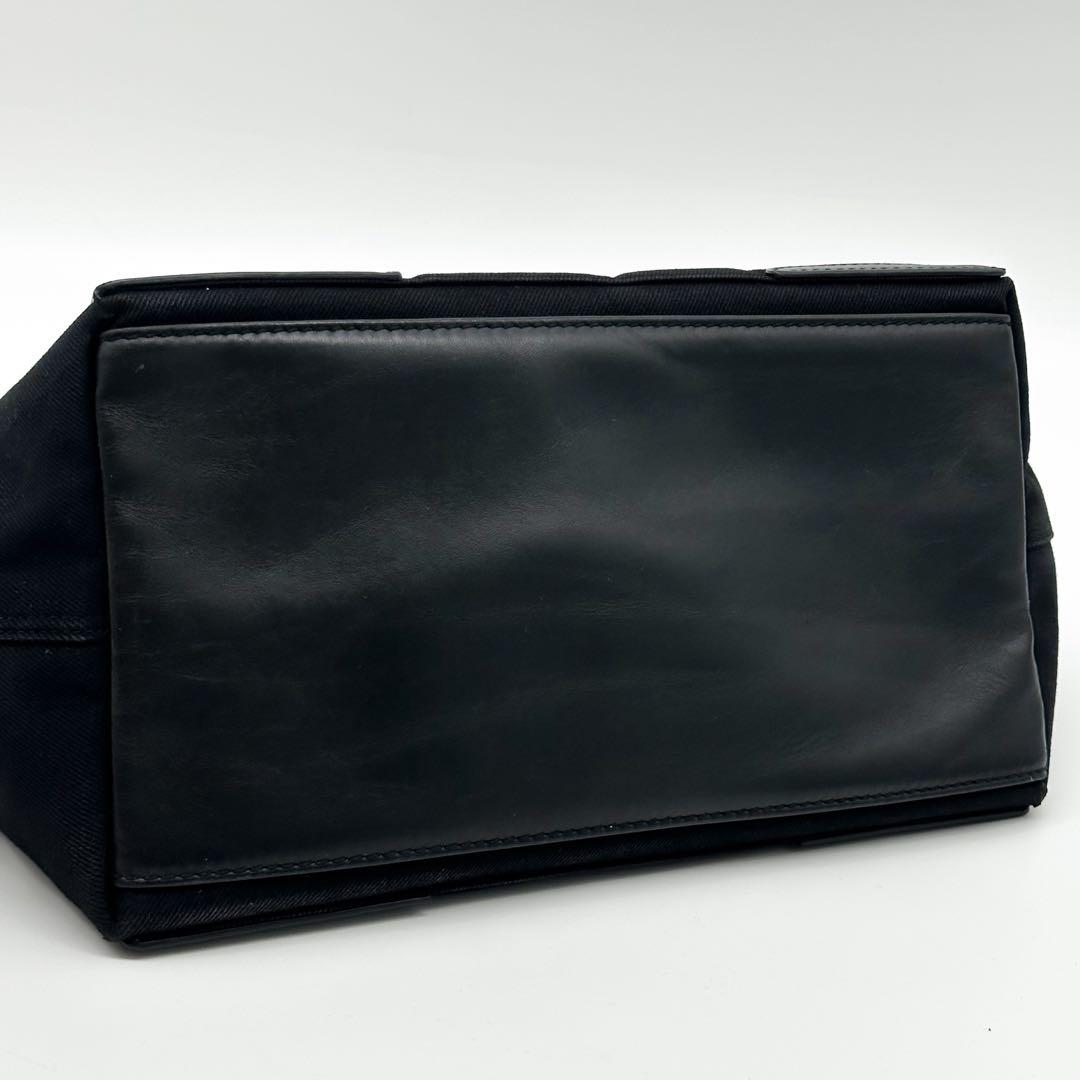 Balenciaga Navy Cabas S Everyday Canvas Leather Tote — view 9
