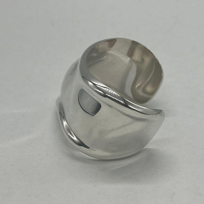 Tiffany & Co Elsa Peretti Bone Calfskin Bangle Bracelet — view 4