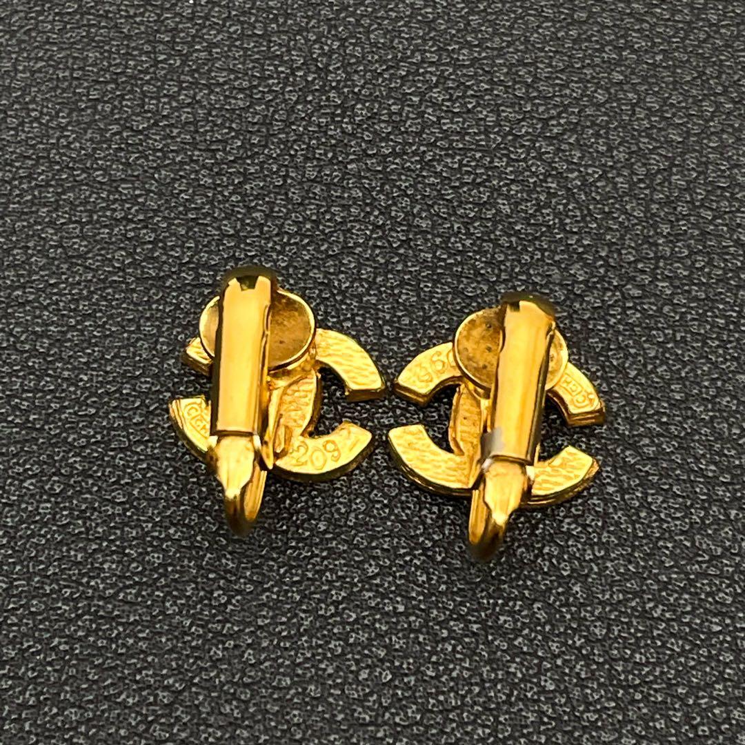 Chanel CC Logo Earrings Rhinestone Gold — view 4