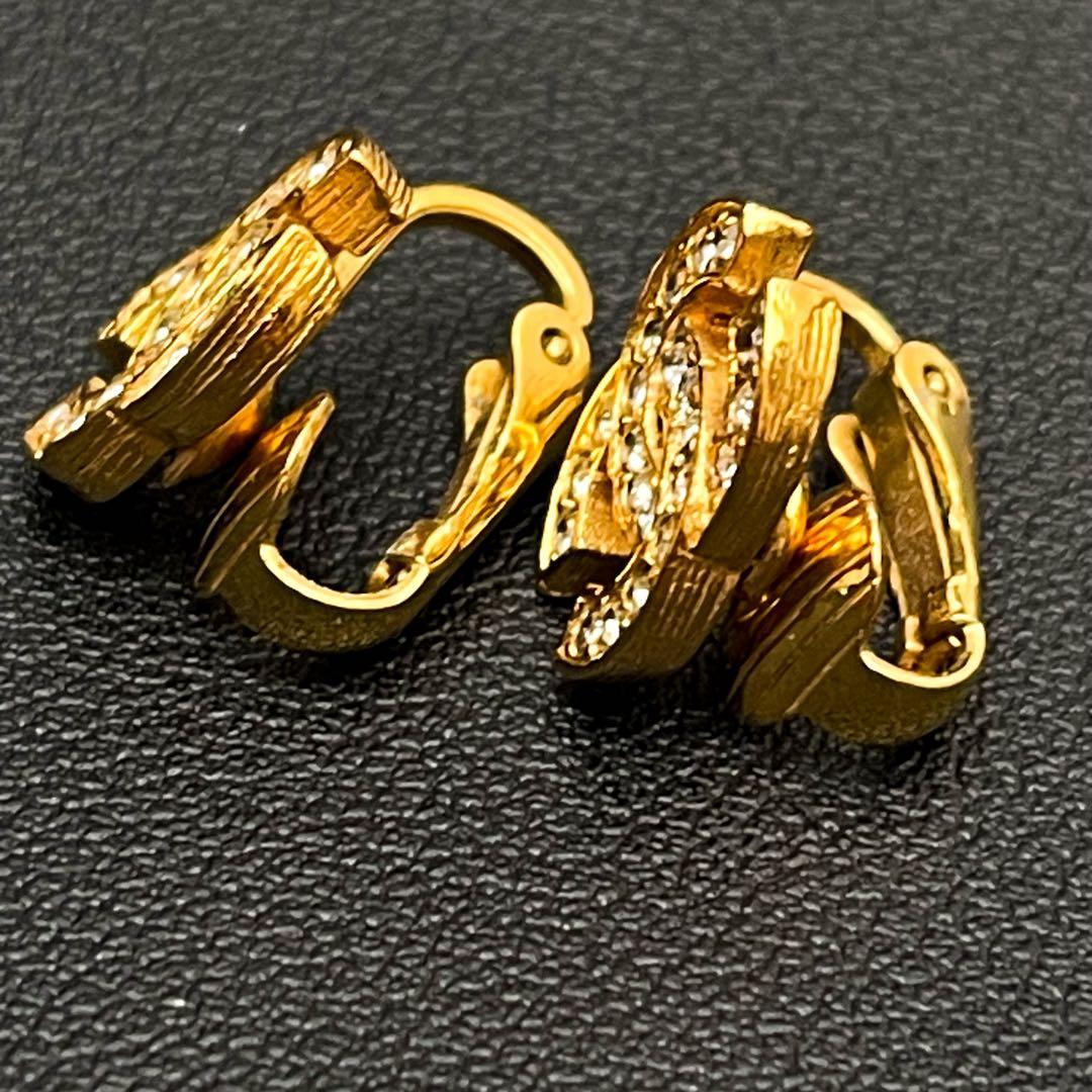Chanel CC Logo Earrings Rhinestone Gold — view 6