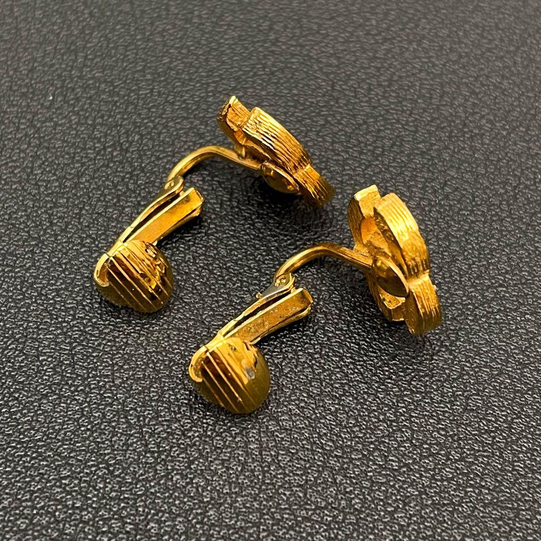 Chanel CC Logo Earrings Rhinestone Gold — view 7