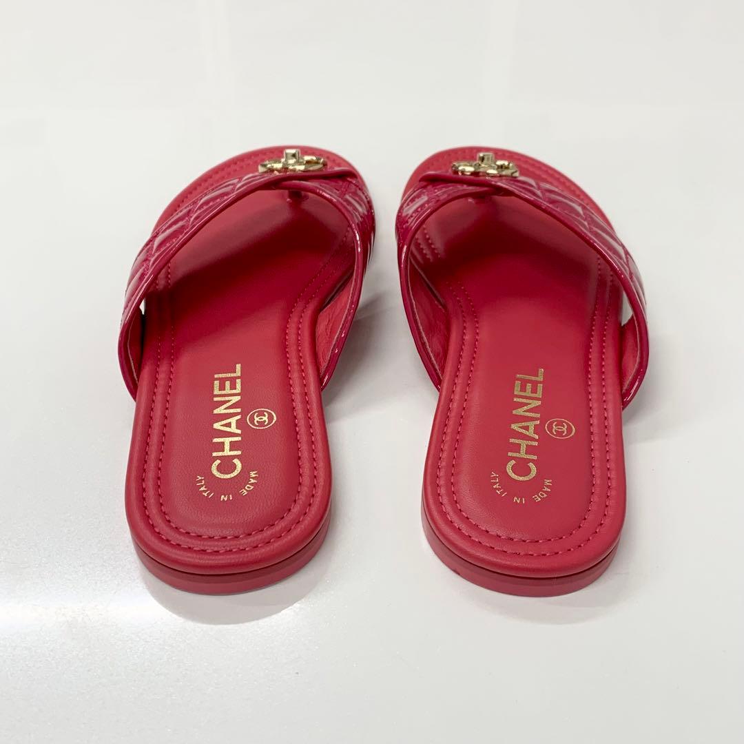 Chanel CC Logo Quilted Patent Thong Sandals Pink — view 5