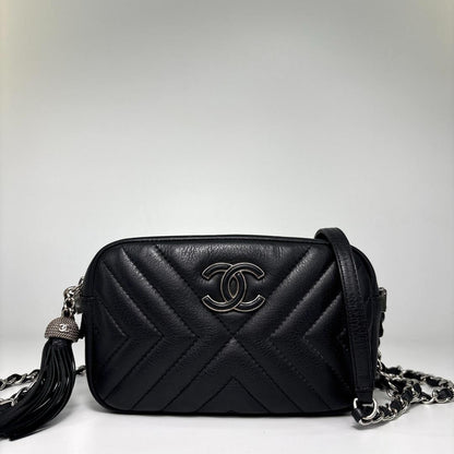 Chanel Chez Blanc Stitch Fringe Chain Shoulder Bag