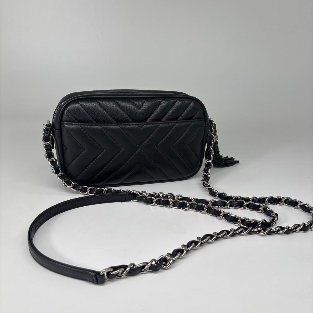 Chanel Chez Blanc Stitch Fringe Chain Shoulder Bag — view 5