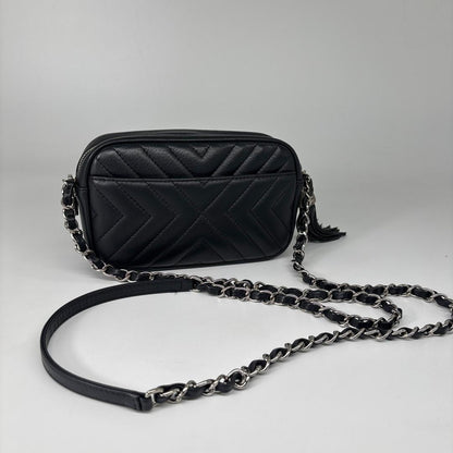 Chanel Chez Blanc Stitch Fringe Chain Shoulder Bag — view 5