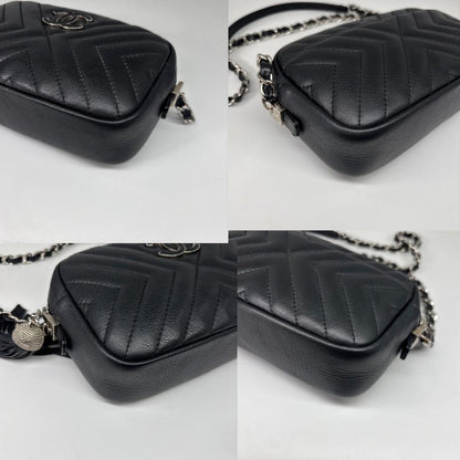 Chanel Chez Blanc Stitch Fringe Chain Shoulder Bag — view 9