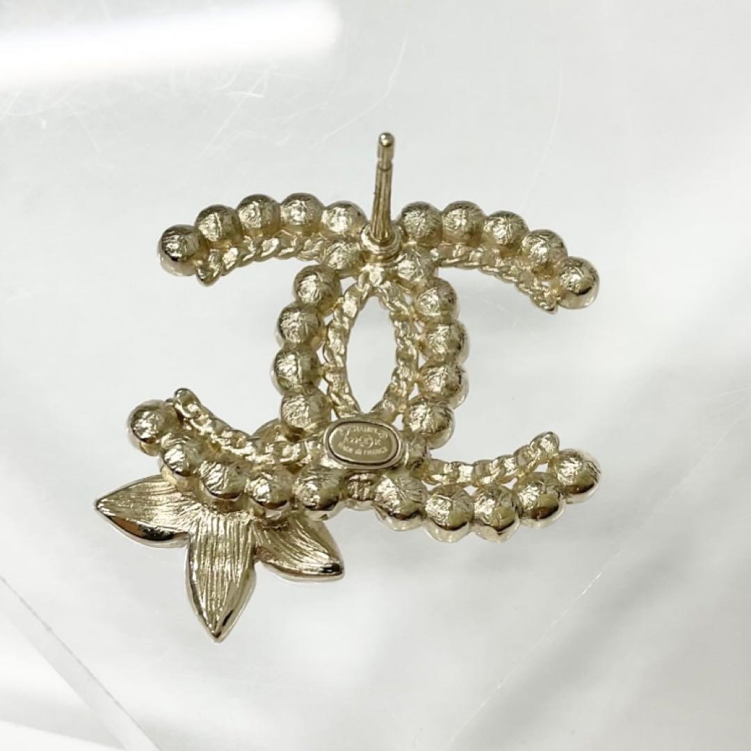 Chanel Earrings CC Logo Pearl Line Stone Flower Gold — view 5