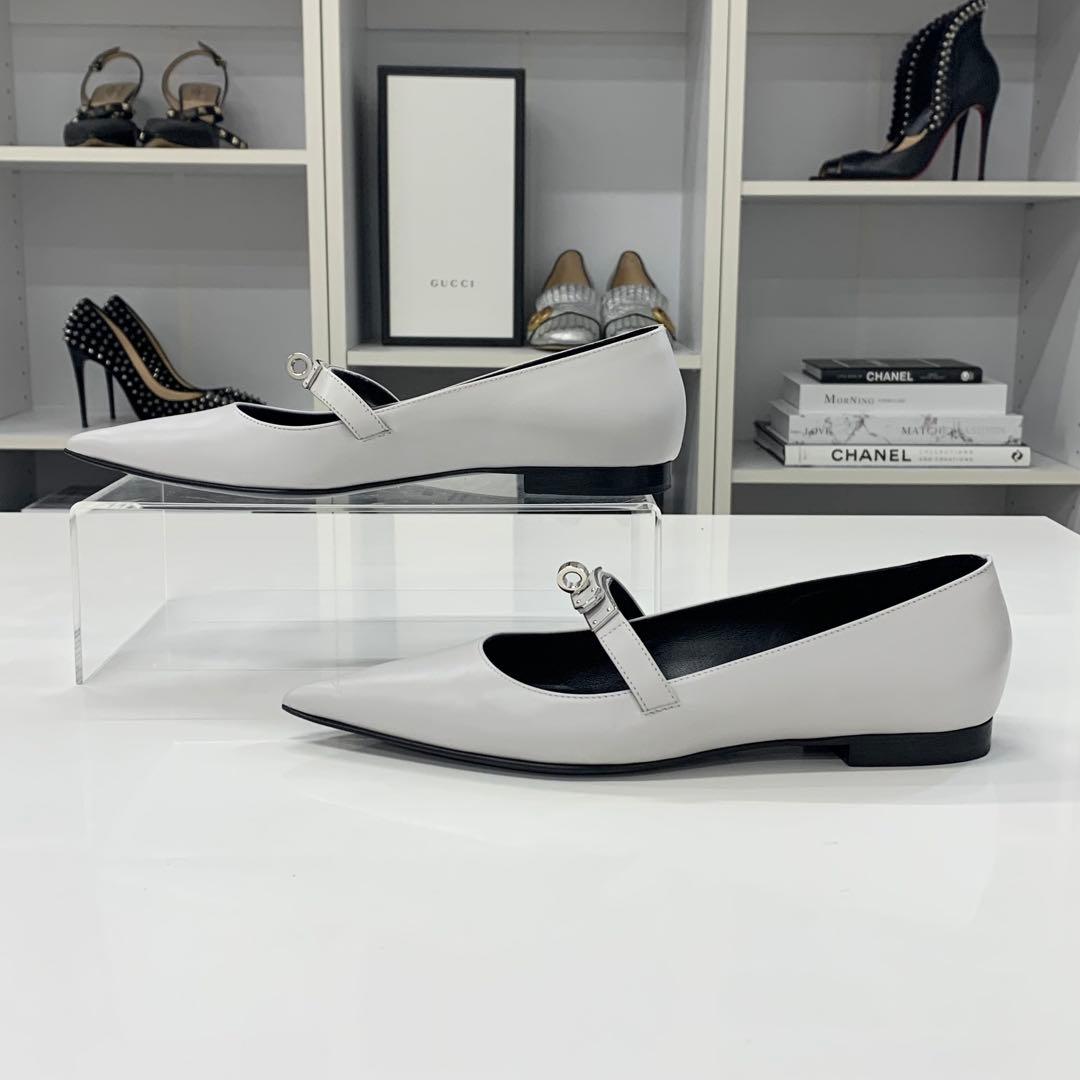 Hermes Kelly Leather Flat Pumps Light Gray — view 3