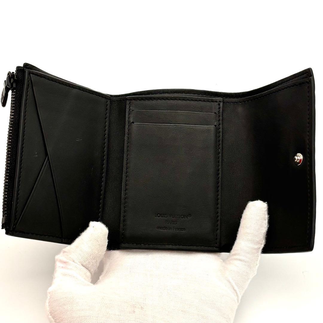 Louis Vuitton Wallet Victor Monogram Shadow Black — view 4