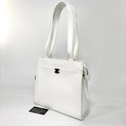 Chanel Super Caviar Leather Tote White — view 2