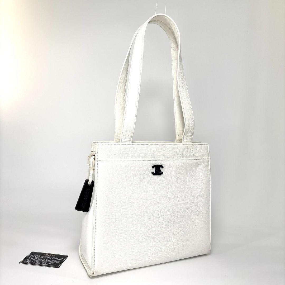 Chanel Super Caviar Leather Tote White — view 3