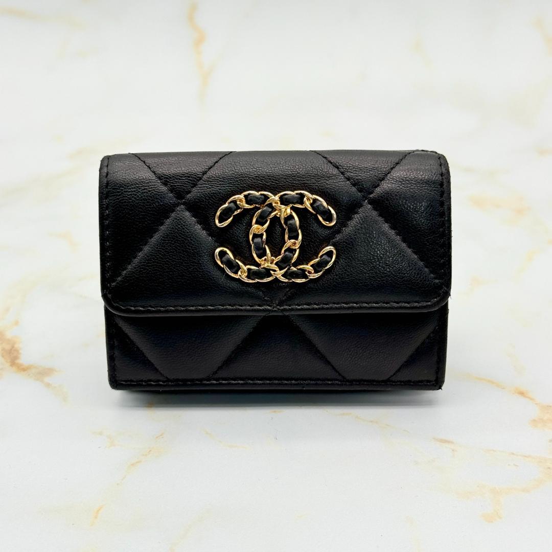Chanel 19 Lambskin Trifold Wallet — view 2