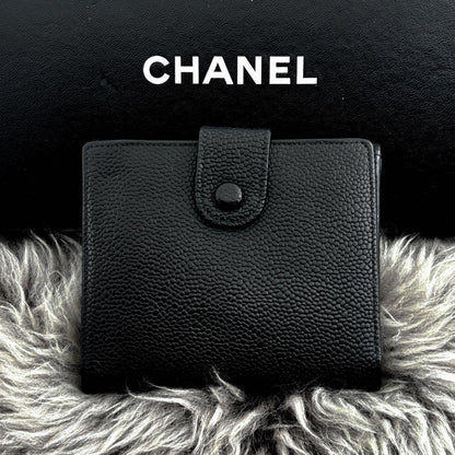 Chanel Wallet Jumbo CC Logo Caviar Snap Bifold — view 3
