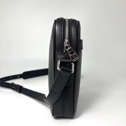 Louis Vuitton Epi Danube PM Shoulder Bag Black — view 4