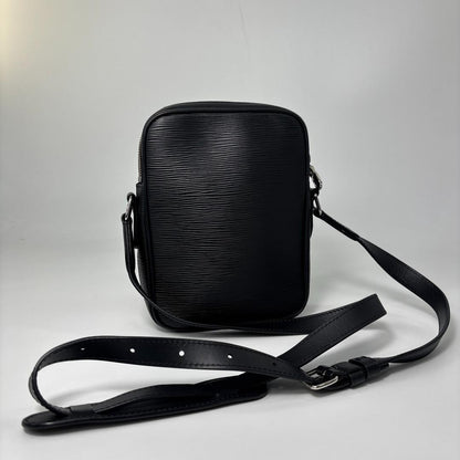 Louis Vuitton Epi Danube PM Shoulder Bag Black — view 5