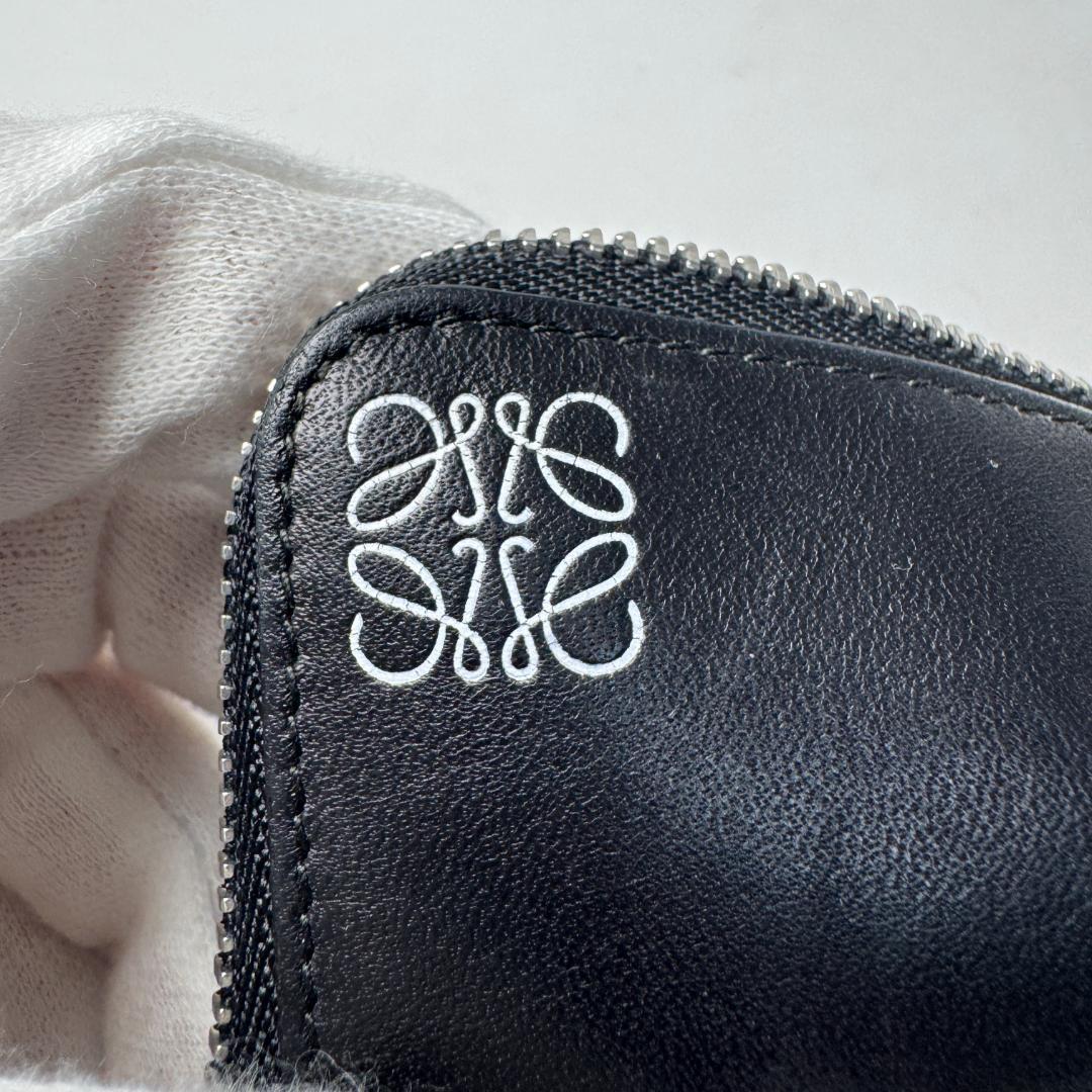 Loewe Anagram Triangle Coin Case Black — view 8