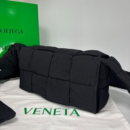 Bottega Veneta Maxi Intrecciato Cassette Shoulder Bag — view 2