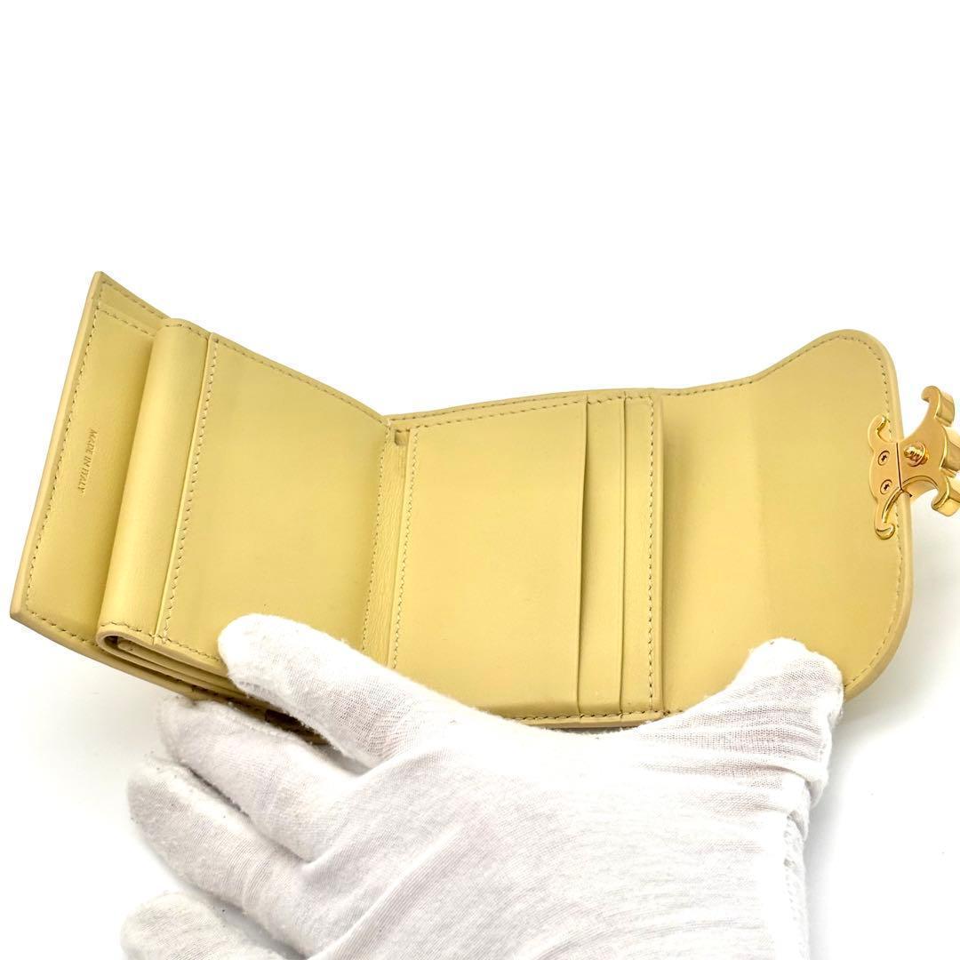 Celine Wallet Small Flap Triomphe Yellow — view 5