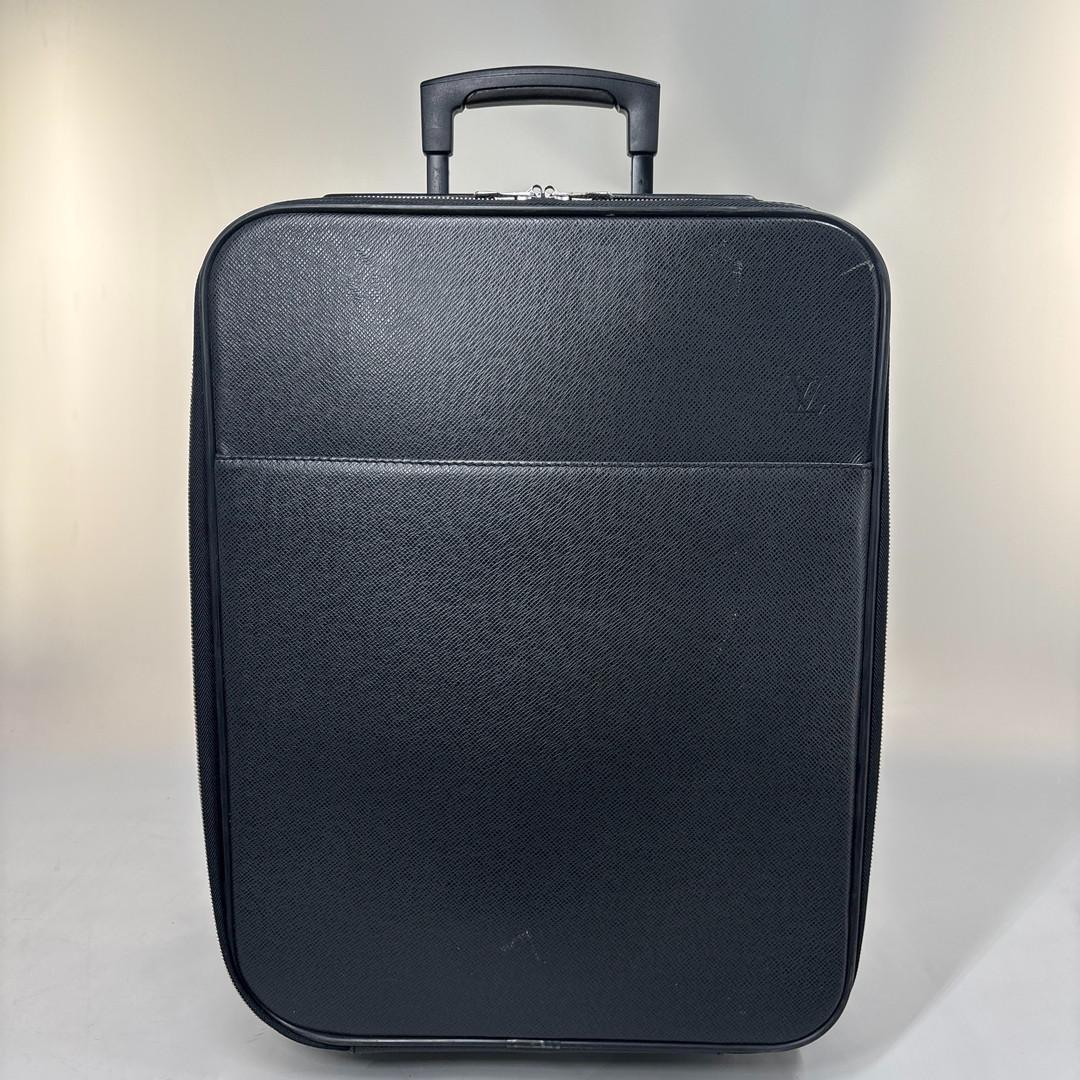 - Louis Vuitton - Taiga Pegase 45 Black Suitcase Carry-on