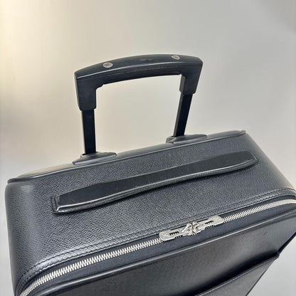 - Louis Vuitton - Taiga Pegase 45 Black Suitcase Carry-on