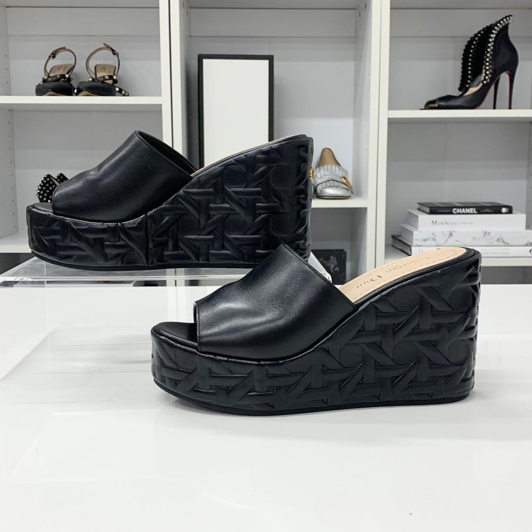 Dior Attitude Cannage Logo Leather Sandals — view 2