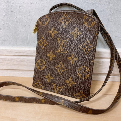 Louis Vuitton Monogram Pochette Cles
