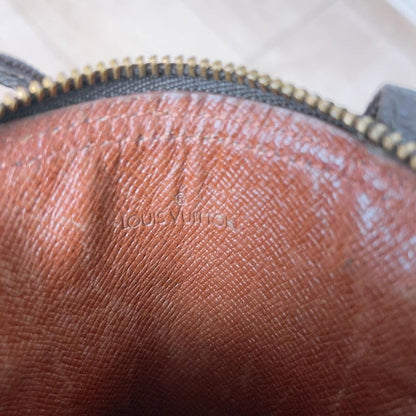 Louis Vuitton Monogram Pochette Cles — view 9