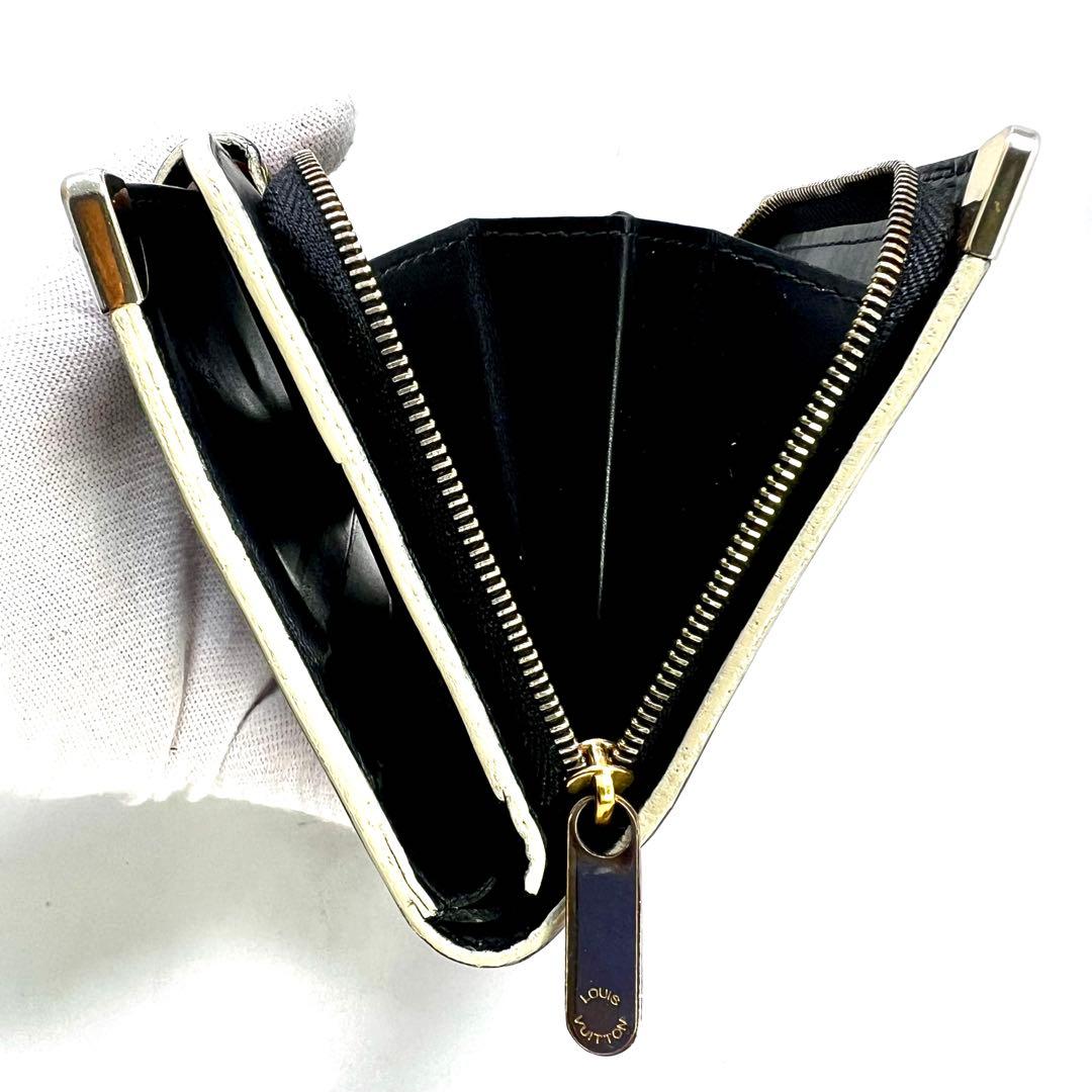 Louis Vuitton Suhali Compact Zip Noir Wallet
