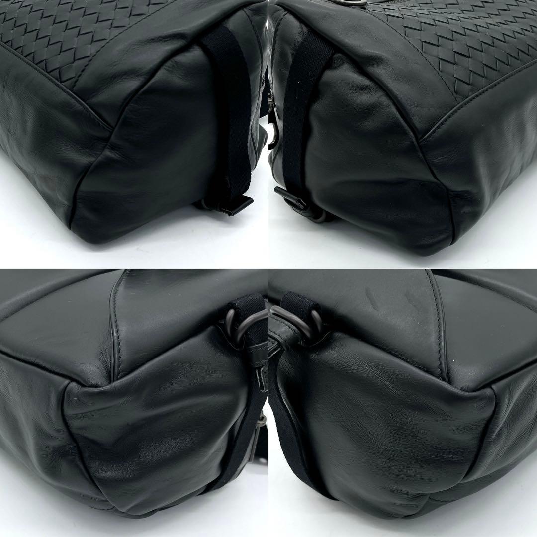 Bottega Veneta Body Bag Intrecciato Soft Leather