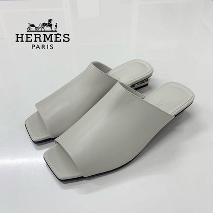 Hermes Idol Leather Chaine D'ancre Sandals White