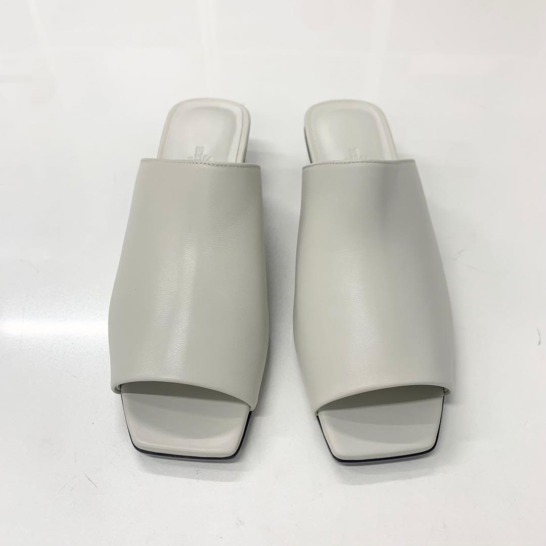 Hermes Idol Leather Chaine D'ancre Sandals White — view 2