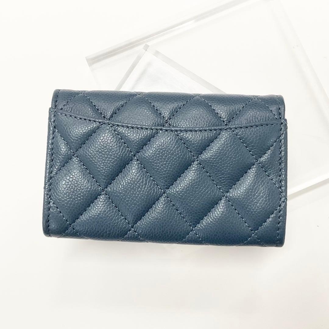 Chanel Quilted Caviar Leather CC Logo Card Case Coin — view 3