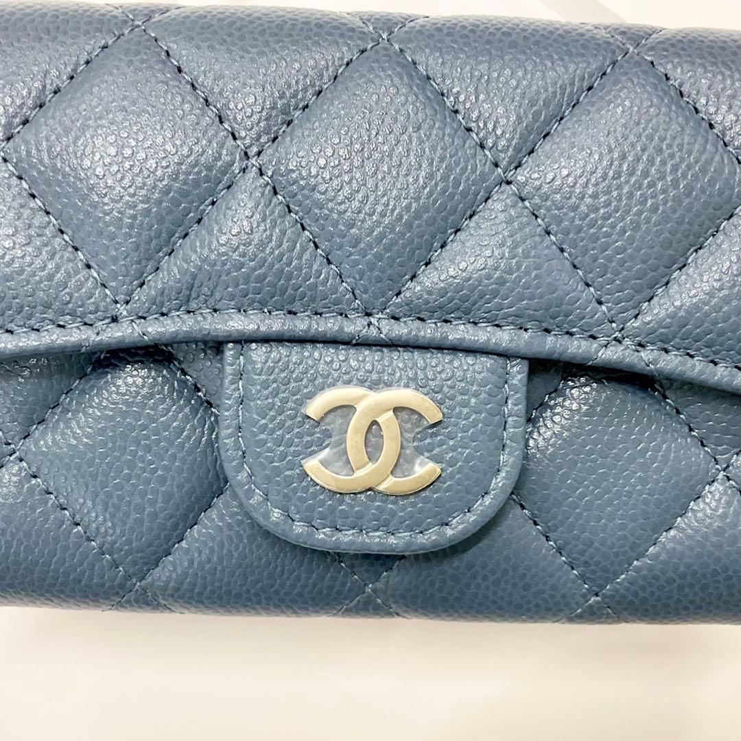 Chanel Quilted Caviar Leather CC Logo Card Case Coin — view 4