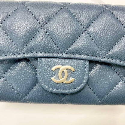 Chanel Quilted Caviar Leather CC Logo Card Case Coin — view 4
