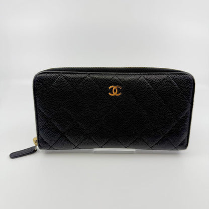 Chanel Quilted Wallet Caviar Leather — view 2