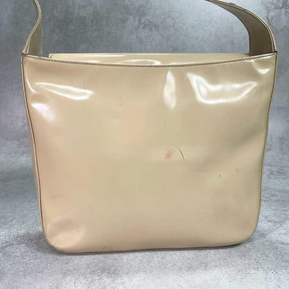 Gucci GG Shoulder Bag Patent Leather Beige Logo — view 3