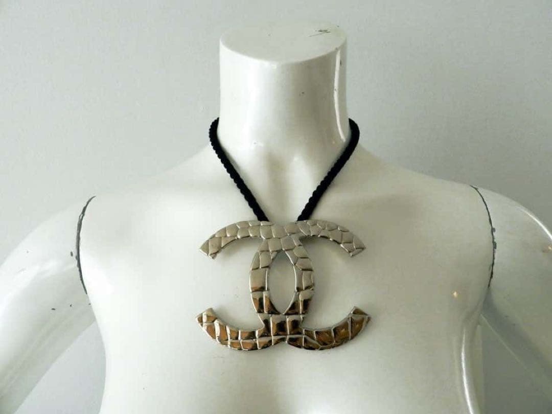 Chanel Vintage CC Logo Choker Necklace