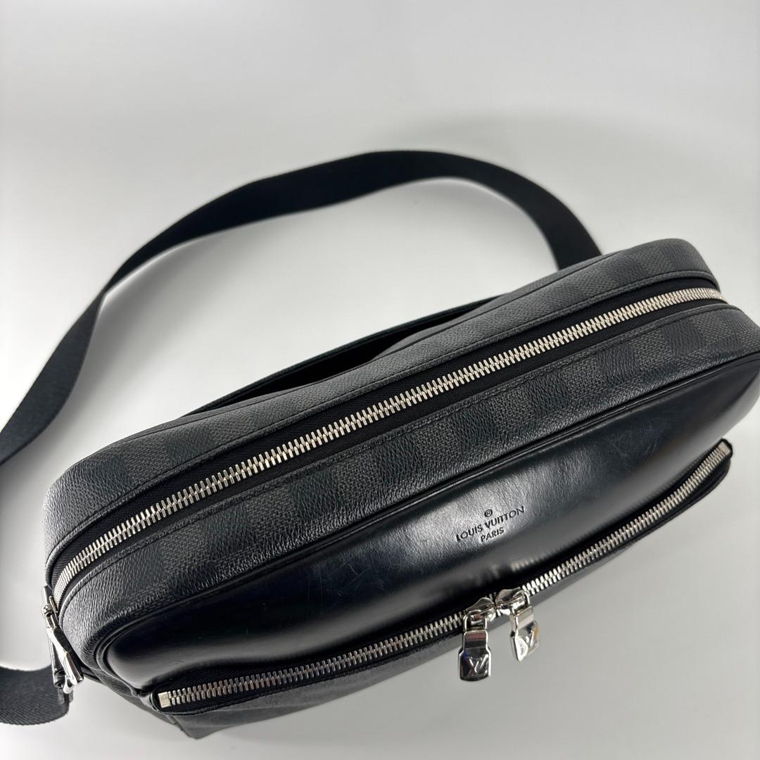 Louis Vuitton Super Damier Graphite Dayton MM Shoulder Bag — view 6