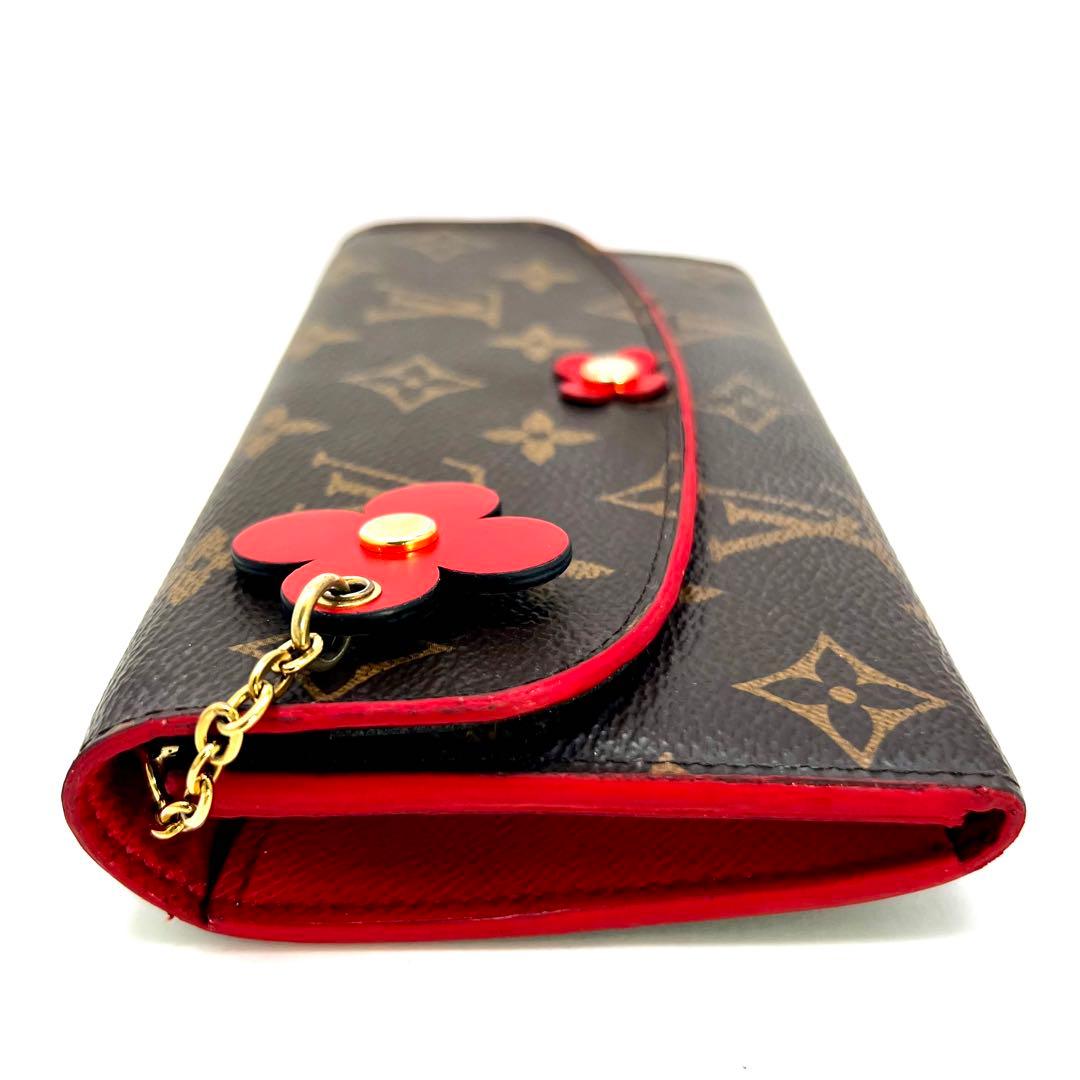Louis Vuitton Portefeuille Emily Rouge Flower Charm Monogram — view 9