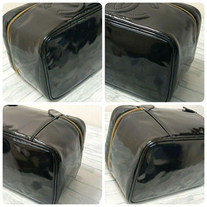 Chanel Vanity Pouch Enamel with Mirror Black CC Logo — view 4
