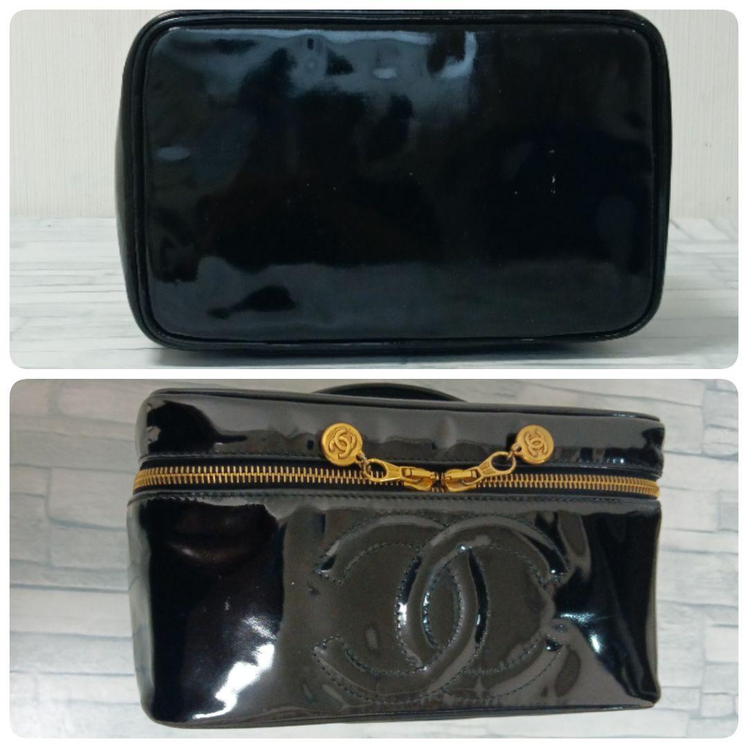 Chanel Vanity Pouch Enamel with Mirror Black CC Logo — view 5