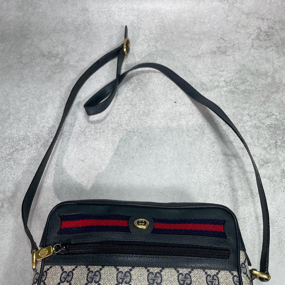 Gucci GG Sherry Line Shoulder Bag Navy Leather Logo — view 4