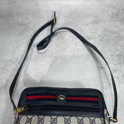 Gucci GG Sherry Line Shoulder Bag Navy Leather Logo — view 4