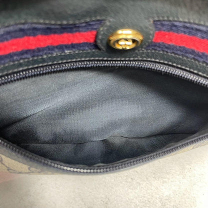 Gucci GG Sherry Line Shoulder Bag Navy Leather Logo — view 6