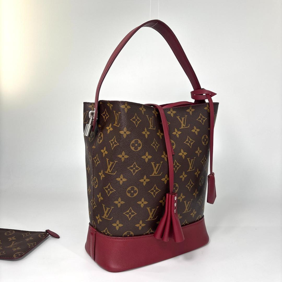 Louis Vuitton Monogram Idor GM Shoulder Bag — view 3