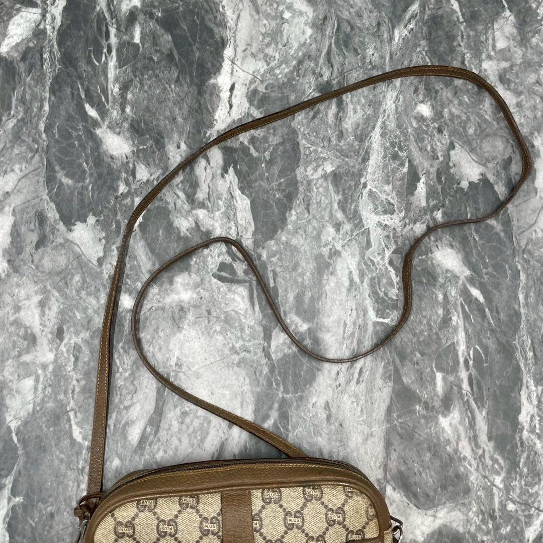Gucci GG Shoulder Bag Brown Beige Leather — view 4