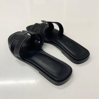 Hermes Oran Leather Sandals Black — view 4