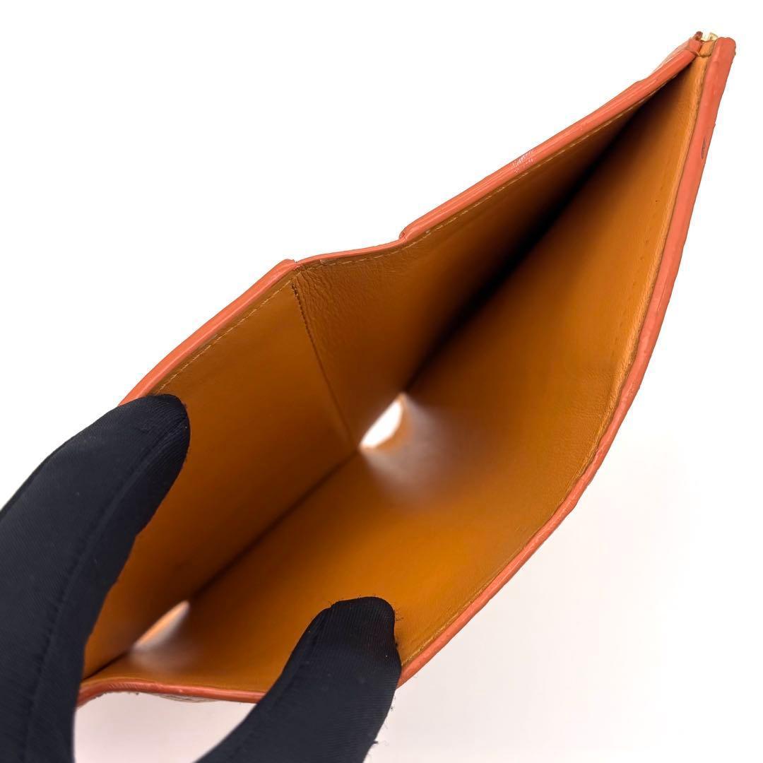 Louis Vuitton & Portefeuille Capucines Compact Wallet — view 5