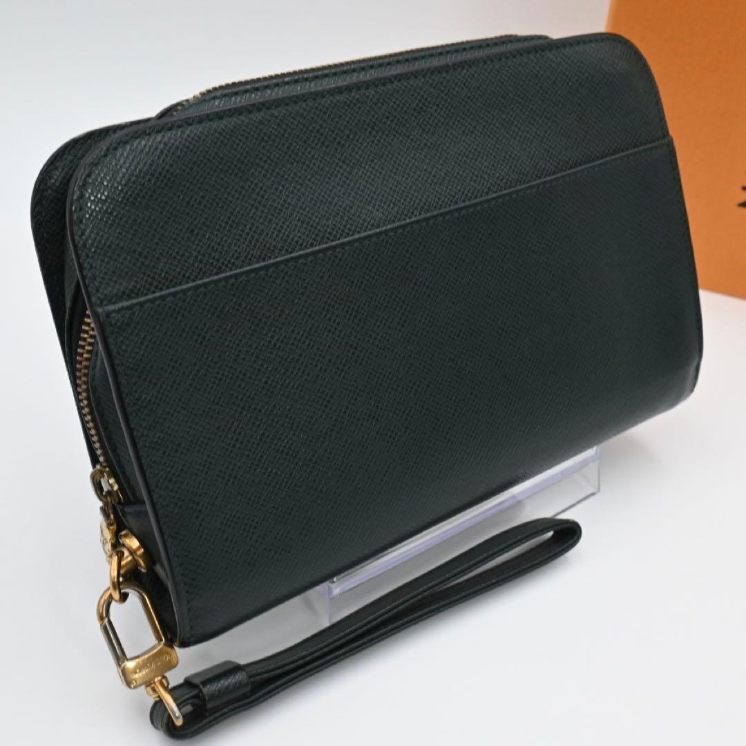 Louis Vuitton Taiga Baikal Second Epi Seare Clutch